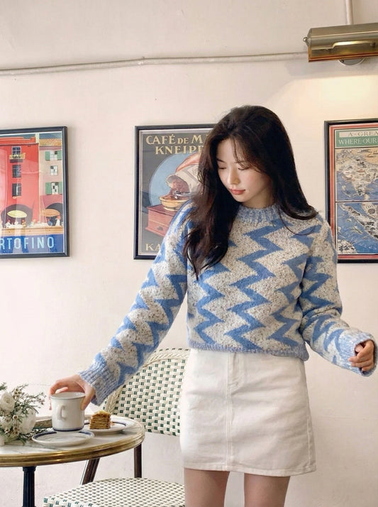 Soft Zigzag Knit Sweater – Blue & Ivory Patterned Pullover