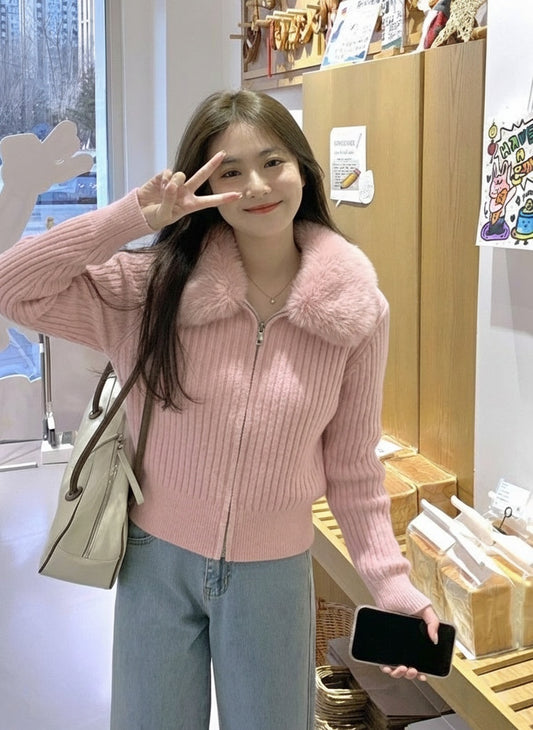 Women Ribbed Winter Jacket with Faux Fur Collar – Soft & Warm Zip-Up